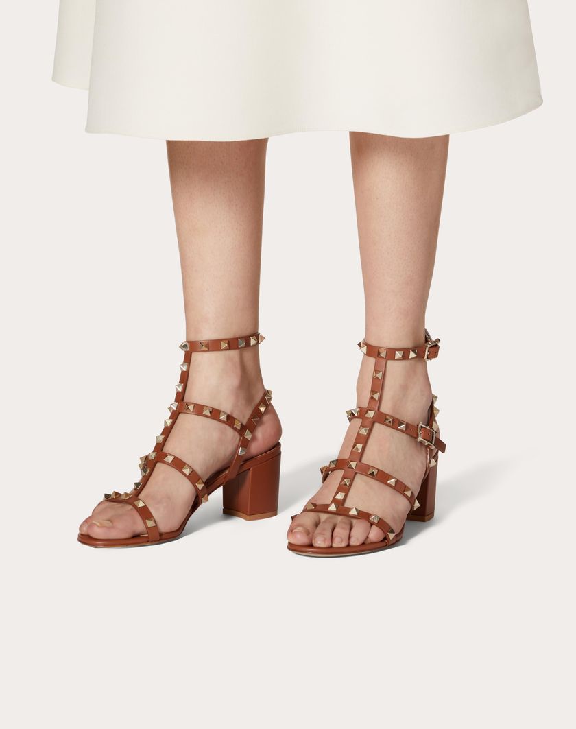 ROCKSTUD CALFSKIN ANKLE STRAP SANDAL 60 MM - Image 2